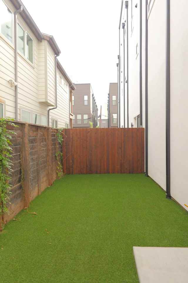4200 Munger Ave #1 - Photo 4 of 15