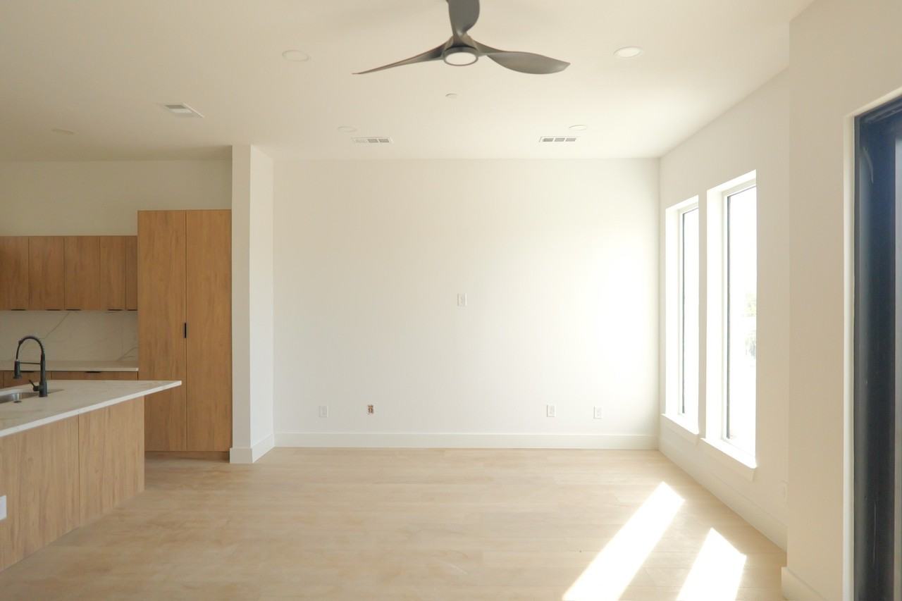 4200 Munger Ave #1 - Photo 5 of 15