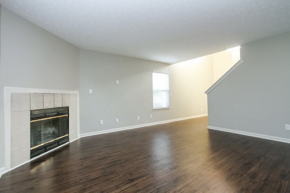 5885 Gadsen Dr - Photo 2 of 15