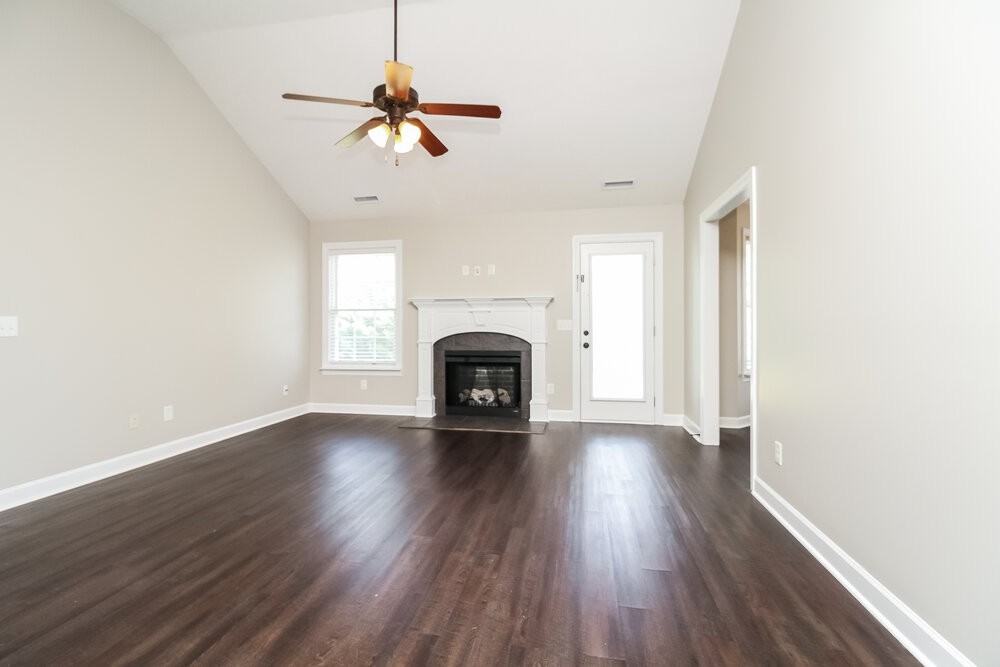 3750 Maya Dr - Photo 4 of 17