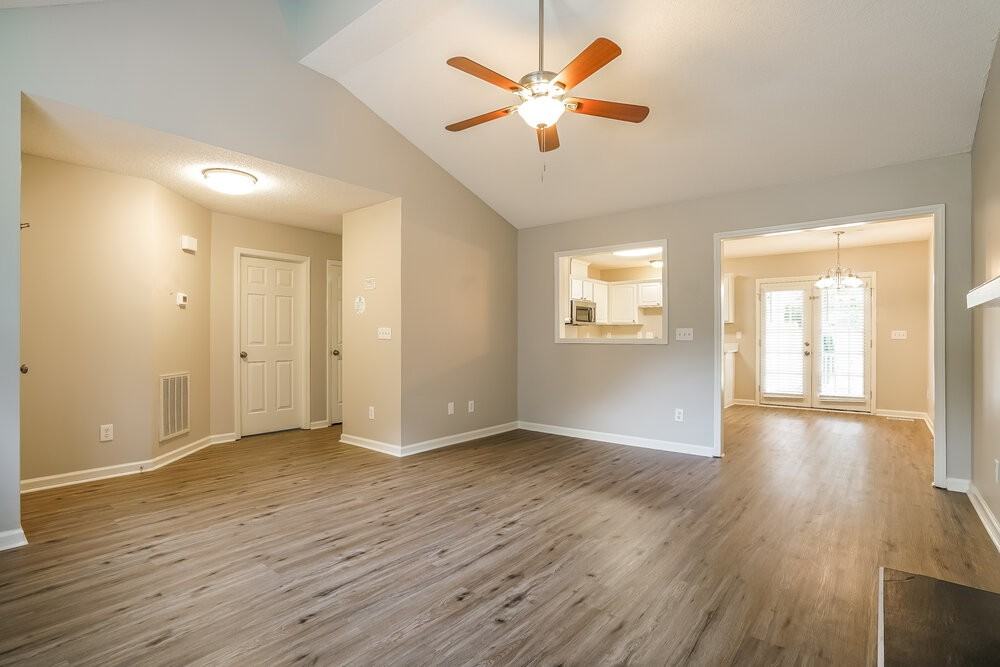 2100 Havering Pl - Photo 4 of 16