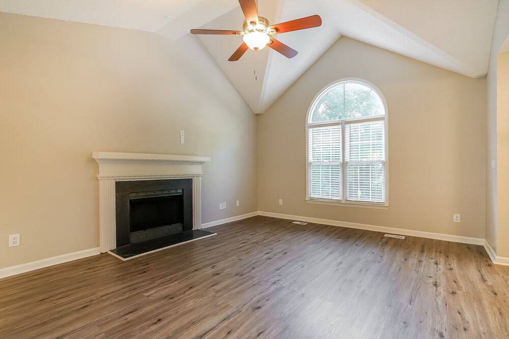 2100 Havering Pl - Photo 5 of 16