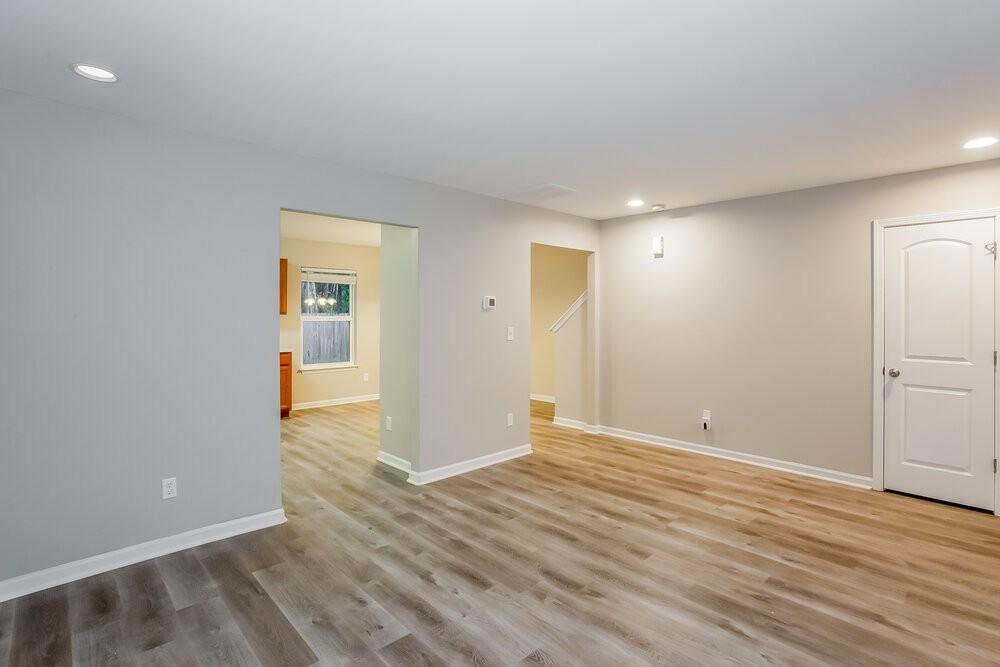 3202 Kayla Ln - Photo 7 of 17