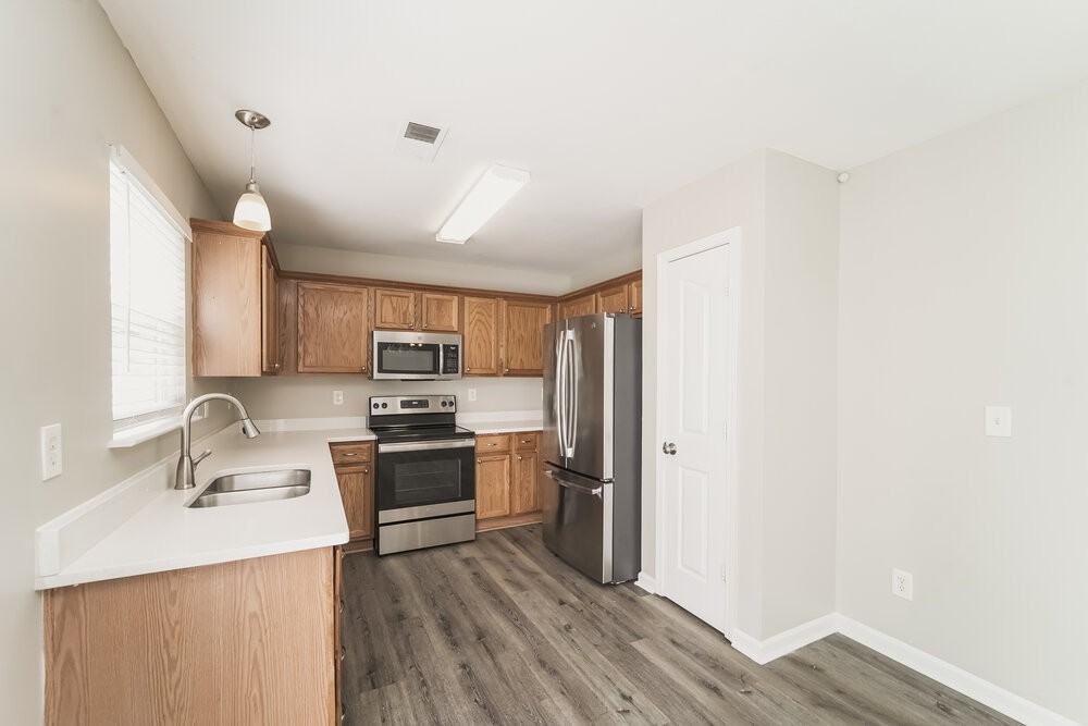 316 Wrayhill Dr - Photo 7 of 17