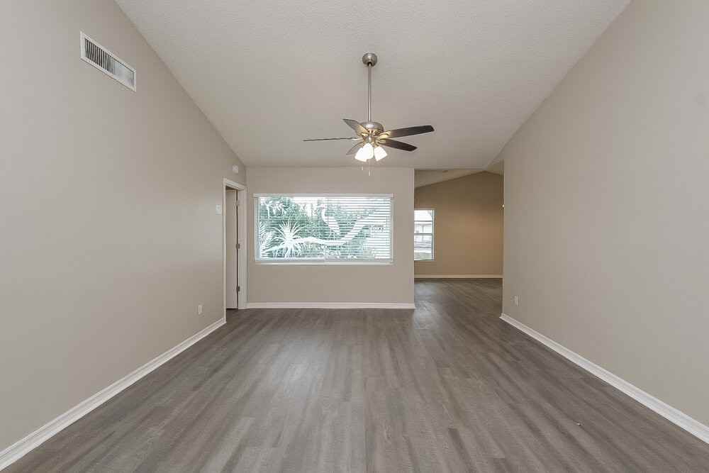 4360 Grandwood Ln - Photo 5 of 16