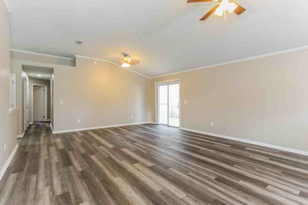 3030 Caroline Crest Dr E - Photo 4 of 16