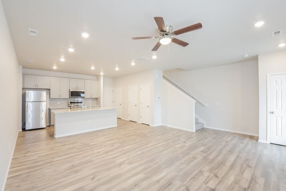 13971 Vispo Way - Photo 4 of 17