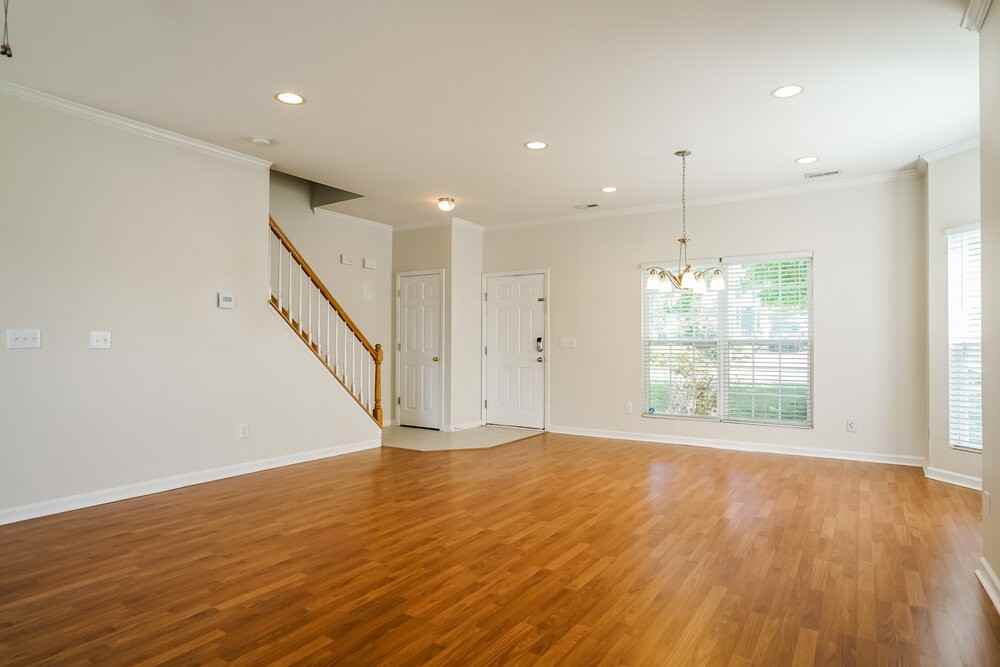 813 Stackhurst Way - Photo 4 of 17