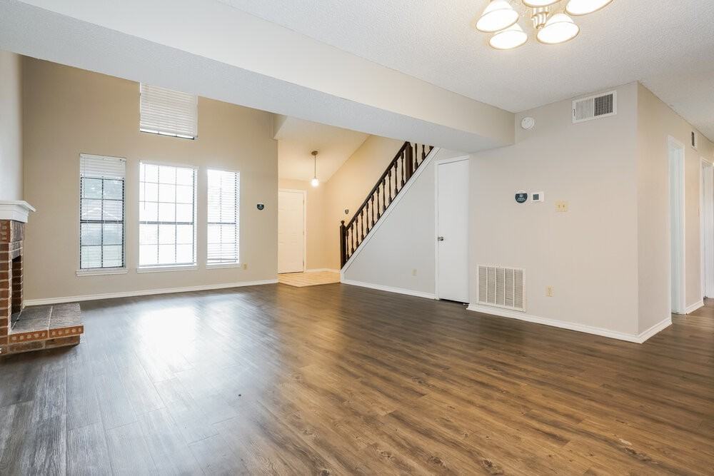 2305 Weyborn Dr - Photo 6 of 17