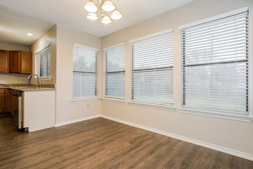 2305 Weyborn Dr - Photo 7 of 17