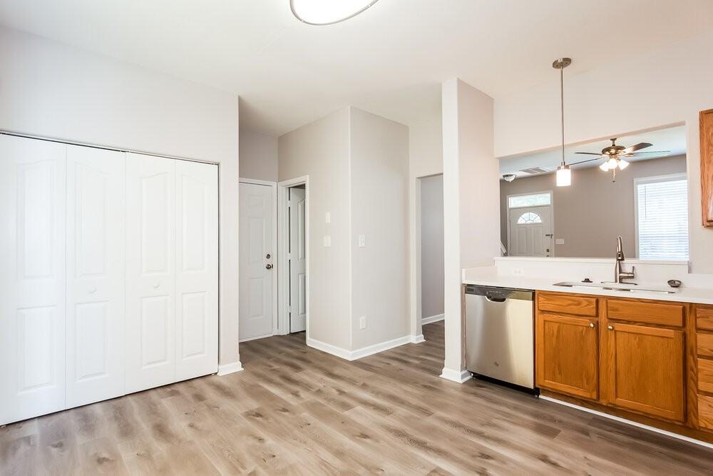 2643 Oasis Ln - Photo 5 of 17