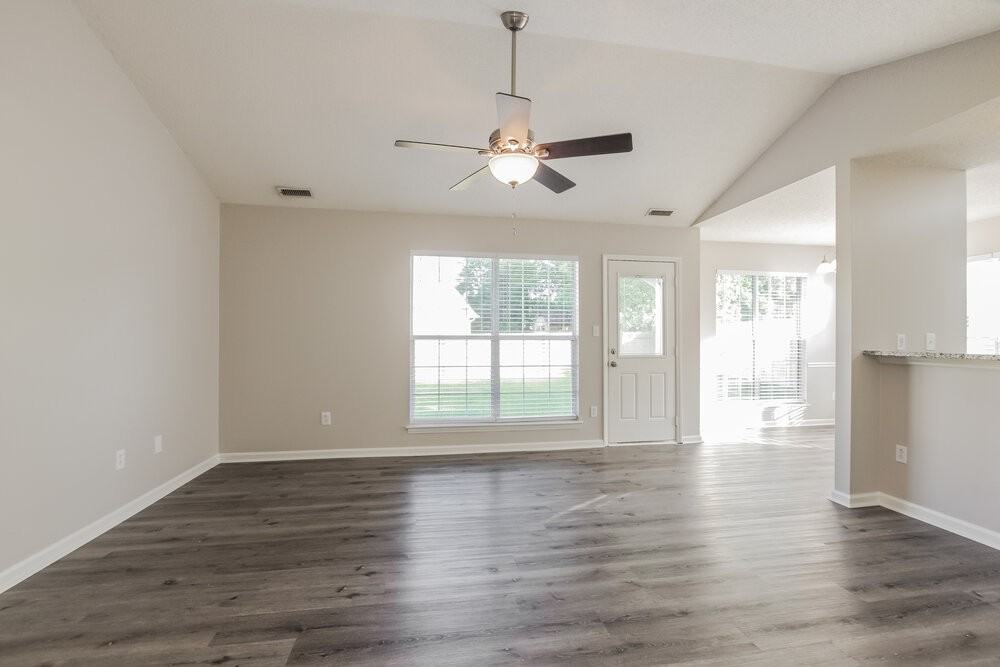 4201 Swan Sea Ct - Photo 4 of 16