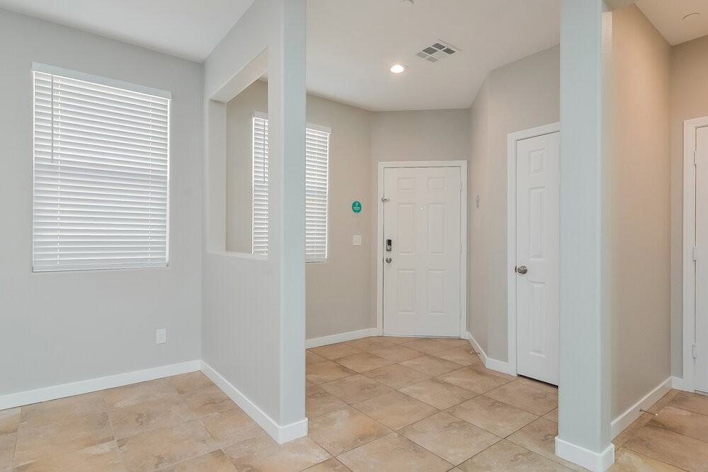 993 Pebble Lake St - Photo 5 of 17