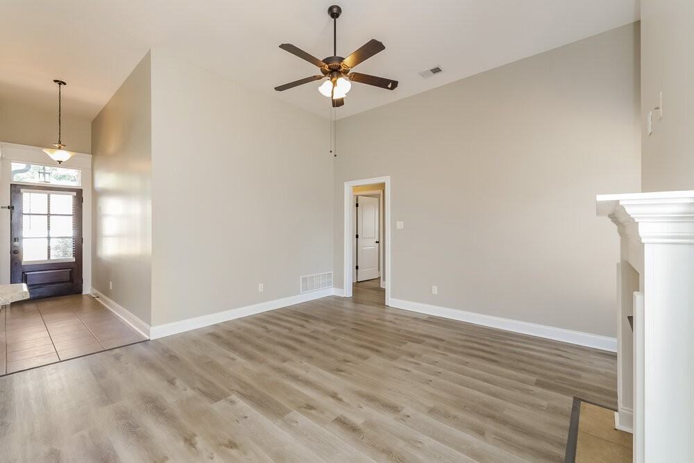 3075 N Wren St - Photo 5 of 17