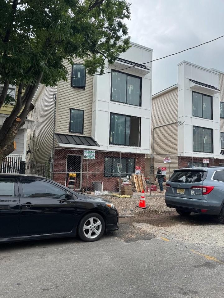 225 North 4th Street - Photo 5 of 10
