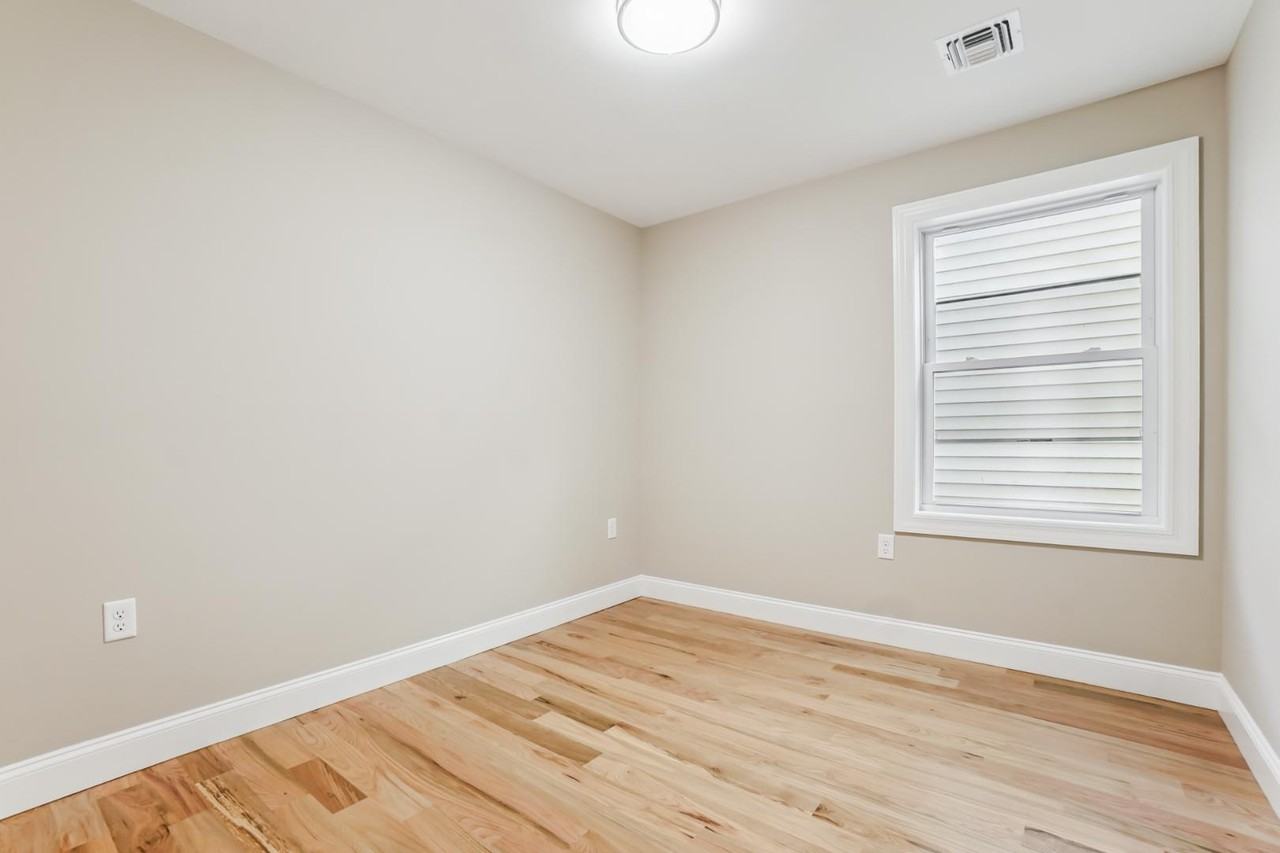 225 North 4th Street - Photo 7 of 10
