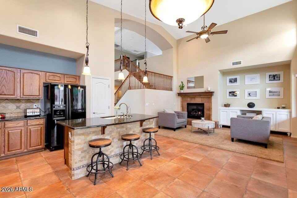 2244 W Spur Dr - Photo 6 of 14