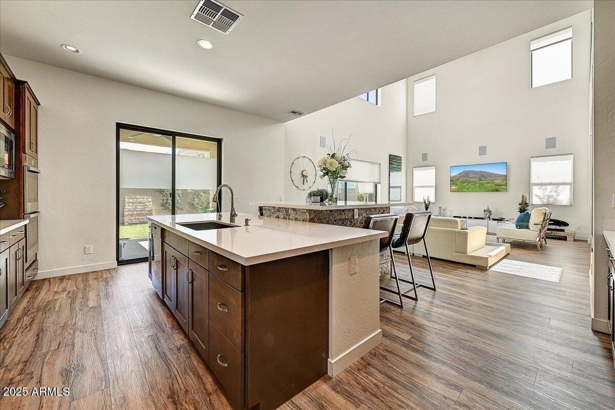 829 E Monte Way - Photo 6 of 45