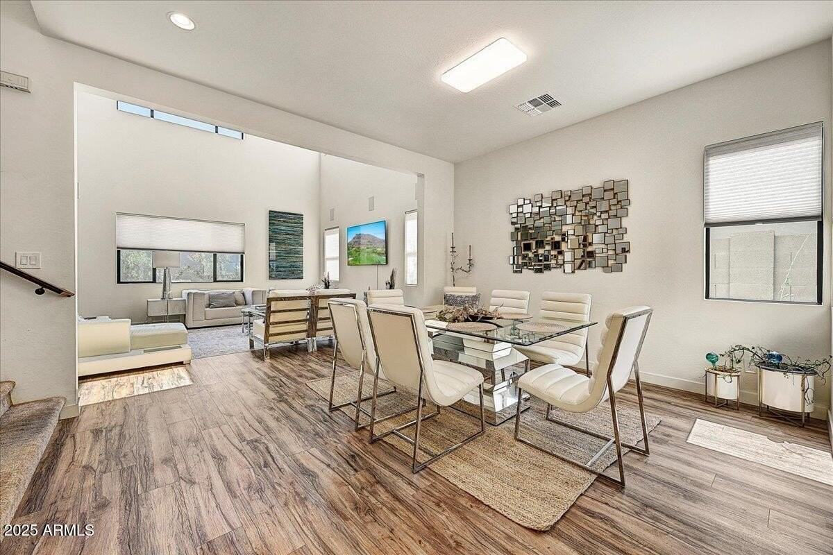 829 E Monte Way - Photo 7 of 45