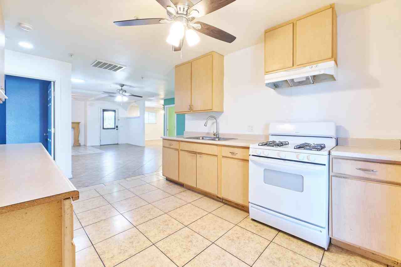 85815 Avenida Raylynn - Photo 3 of 15