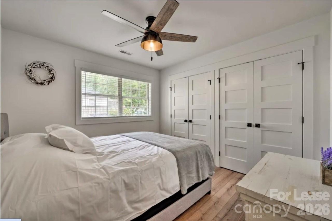 2113 Charlotte Dr - Photo 3 of 24
