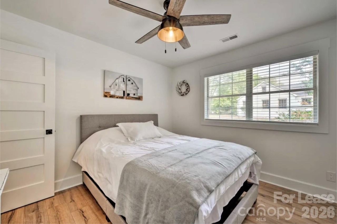 2113 Charlotte Dr - Photo 5 of 24