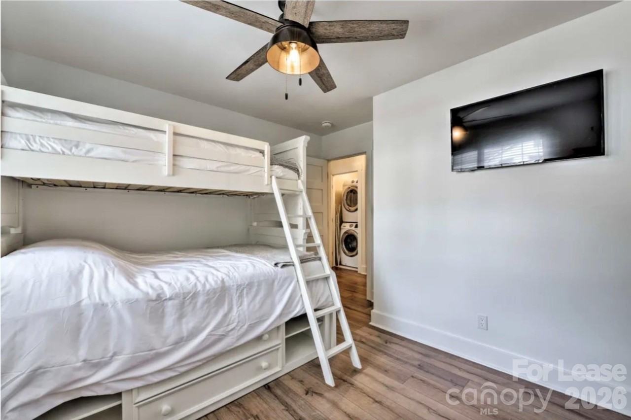 2113 Charlotte Dr - Photo 6 of 24