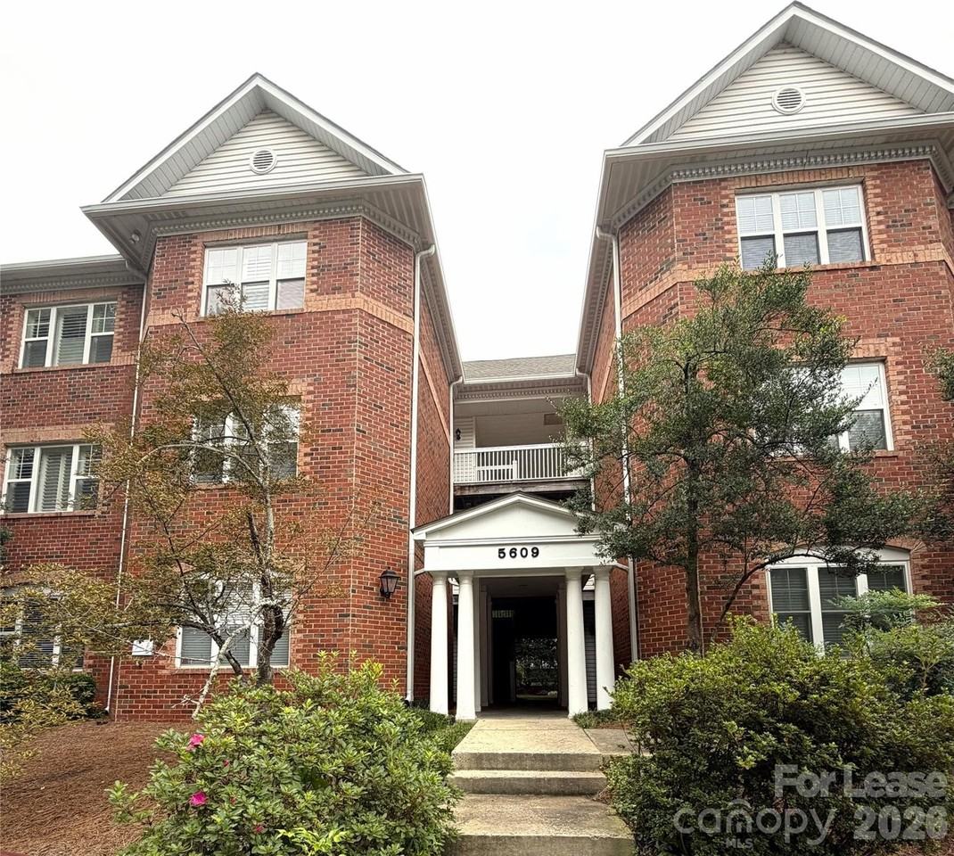 5609 Fairview Rd #5