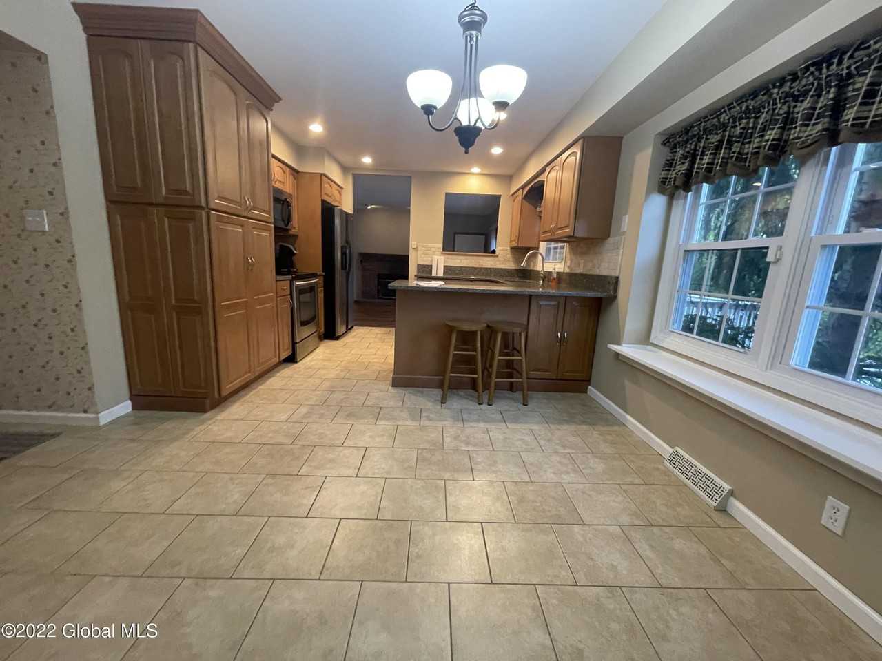 63 Swatling Rd - Photo 5 of 30