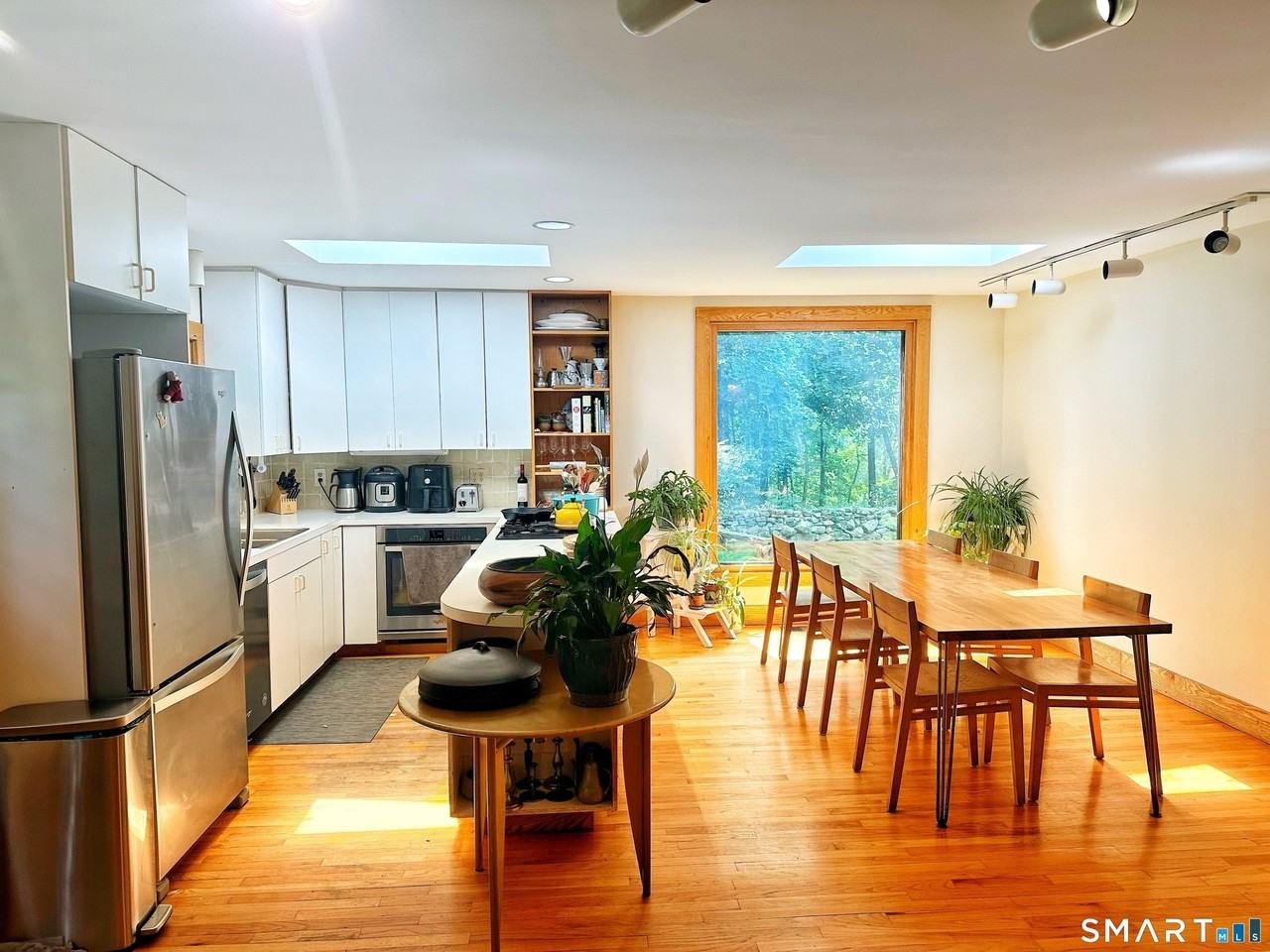 205 Pequot Trl - Photo 4 of 16