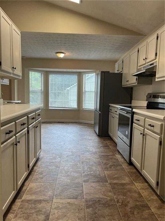 4197 Sterling Pointe Dr - Photo 4 of 22