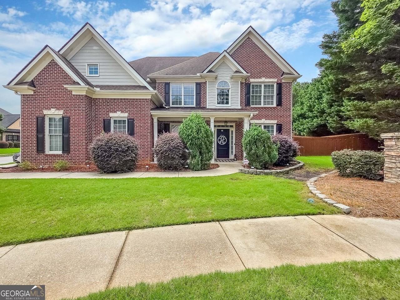 820 Arbor Way - Photo 2 of 32