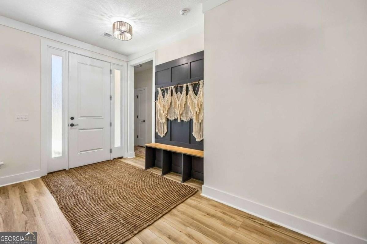 100 Carrington Way - Photo 5 of 42