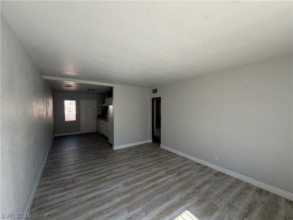 2111 Stewart Ave #B - Photo 7 of 27