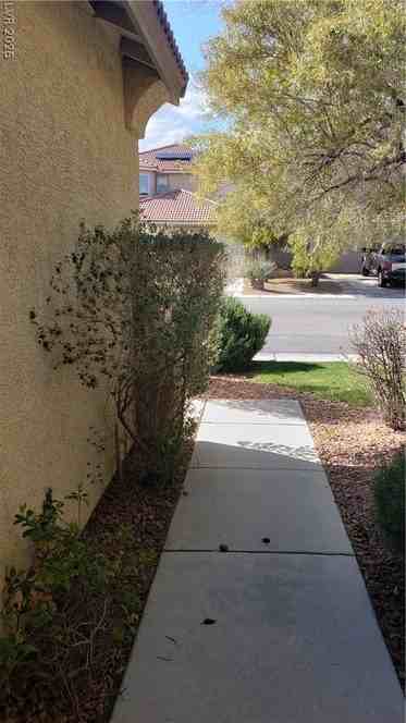 9112 Manalang Rd - Photo 7 of 50