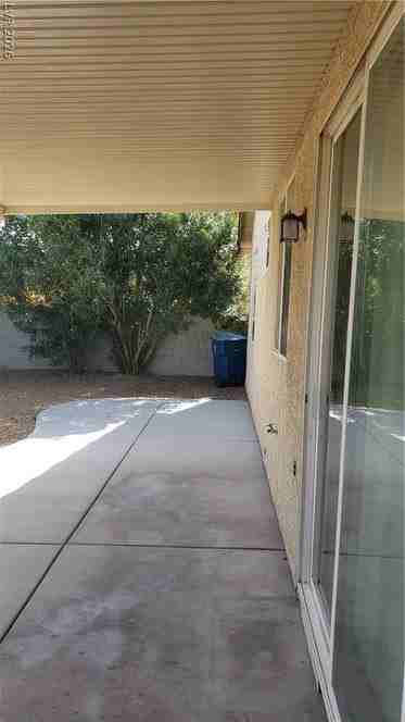 9112 Manalang Rd - Photo 6 of 49