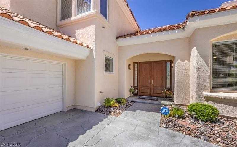 8900 Rainbow Ridge Dr - Photo 2 of 50