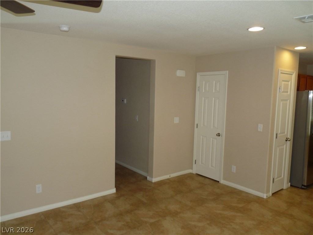 10925 Sardinia Sands Dr - Photo 4 of 15