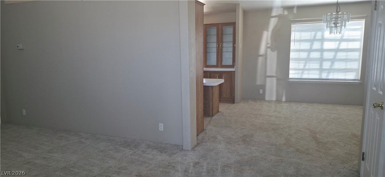 840 E Country Place Rd - Photo 3 of 19