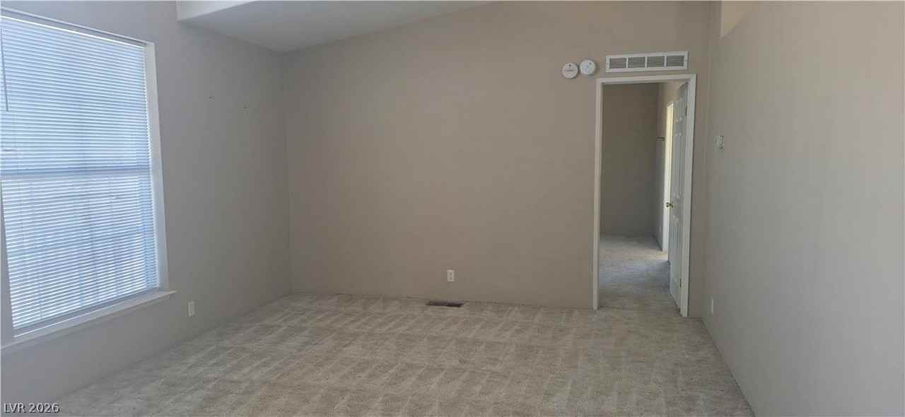 840 E Country Place Rd - Photo 4 of 19