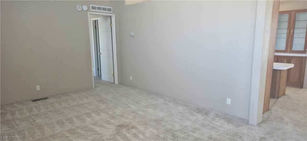 840 E Country Place Rd - Photo 5 of 19