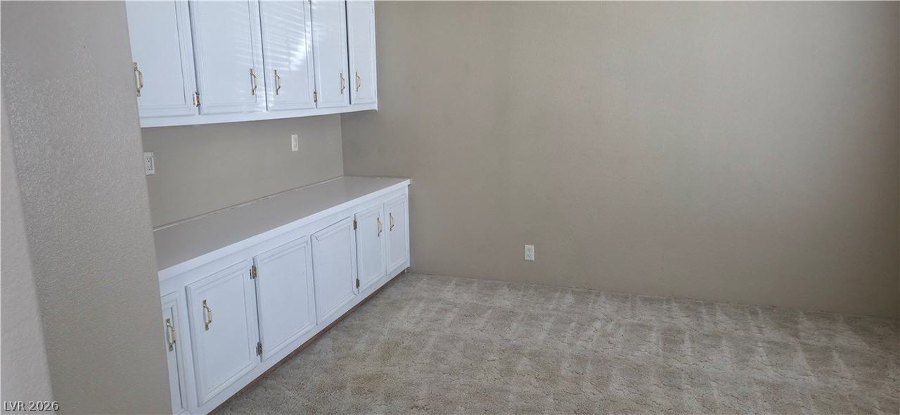 840 E Country Place Rd - Photo 6 of 19