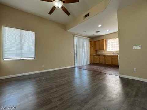 6516 Raven Hall St - Photo 4 of 16