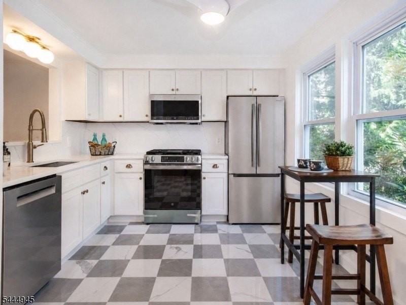 11 William St #B - Photo 2 of 19