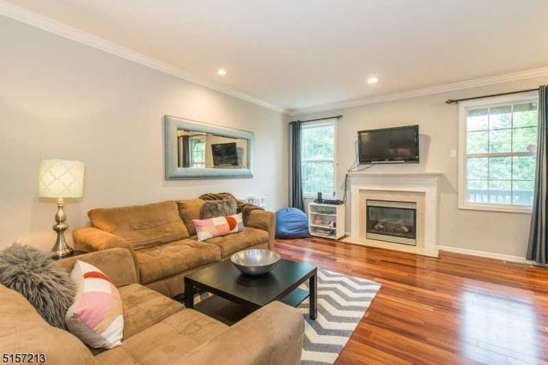 23 Barrister St - Photo 3 of 26