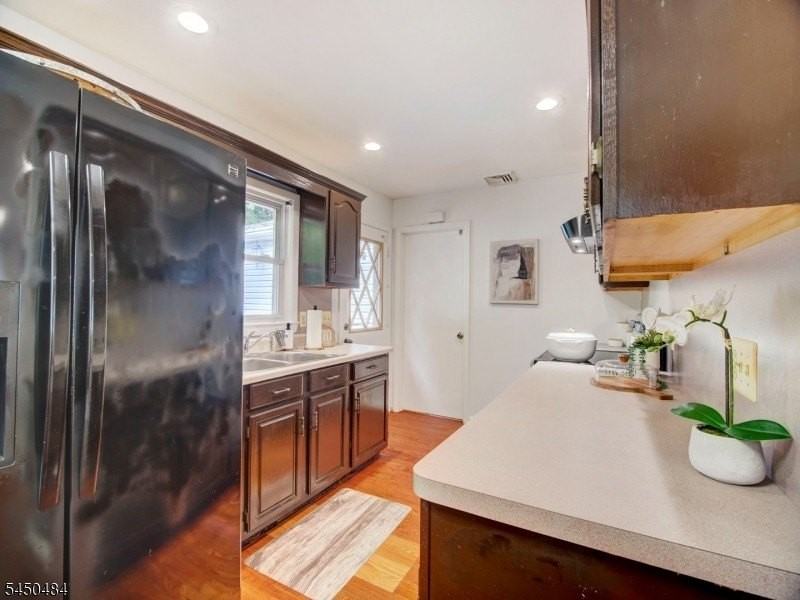111 Boonton Ave - Photo 6 of 26