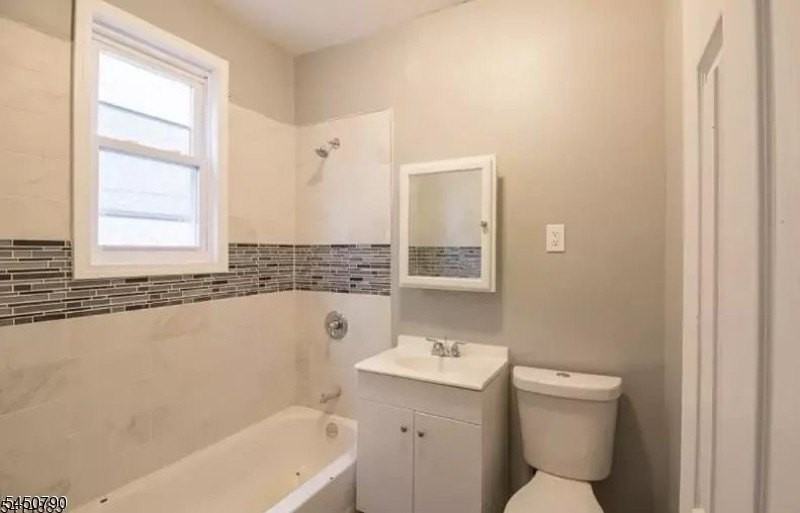 127 Brookwood St - Photo 7 of 8