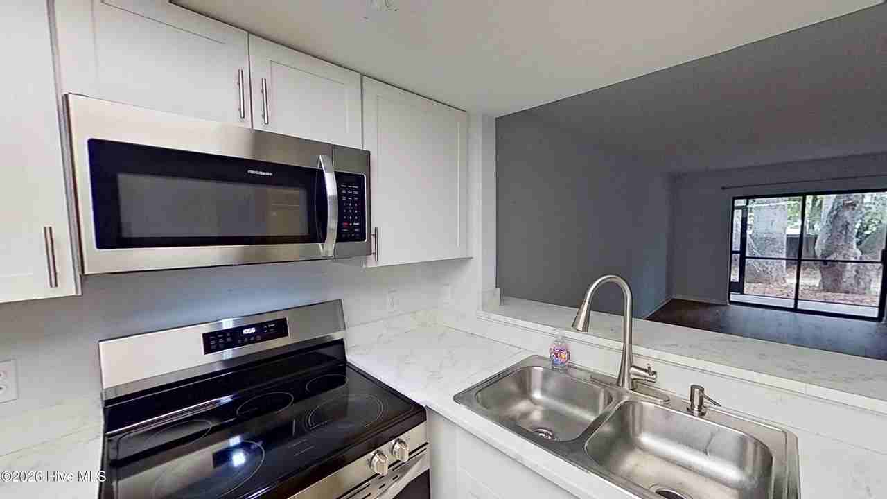 4305 Holly Tree Rd - Photo 5 of 19