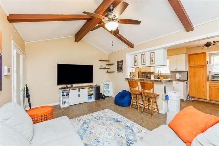 3173 Baybrook Dr - Photo 4 of 16