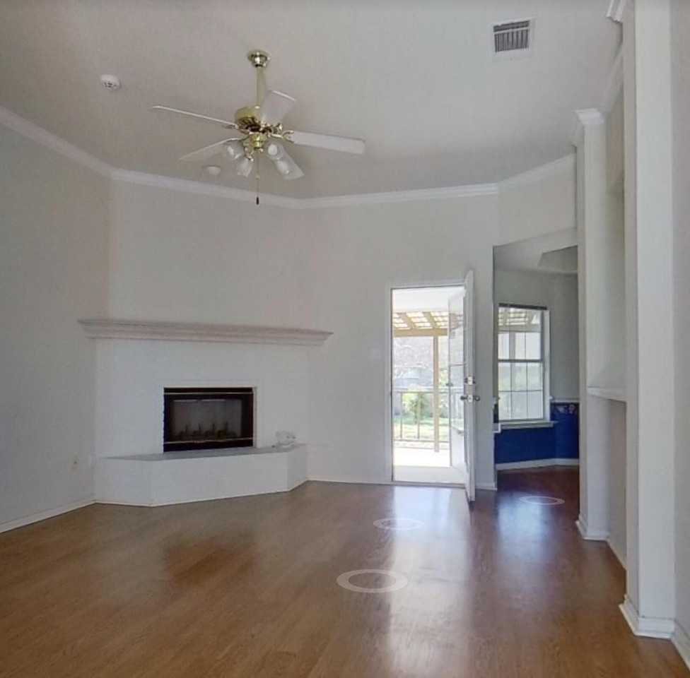 2500 Clover Valley Ln - Photo 2 of 10